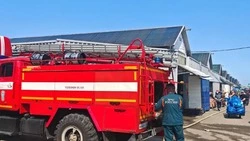 В крупном пожаре на рынке «Лира» в Предгорье пострадала продавец