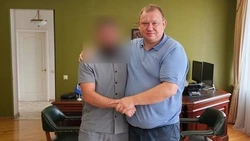 Глава Предгорья встретился с другом-бойцом в отпуске