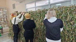 Маскировочные сети плетут жёны бойцов СВО в Предгорном округе
