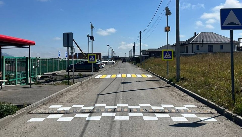 Лежачих полицейских установили возле школ Предгорного округа