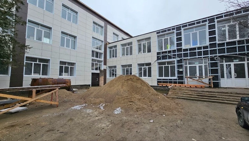 Специалисты приступили к финальному этапу ремонта школы в Предгорном округе