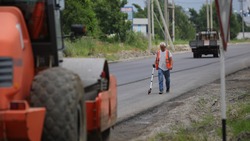 Пять улиц одновременно асфальтируют в селе Предгорного округа