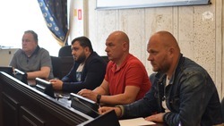 Жители Лермонтова попросили депутата краевой думы Жана Гончарова разобраться в законности работ на горе Бештау