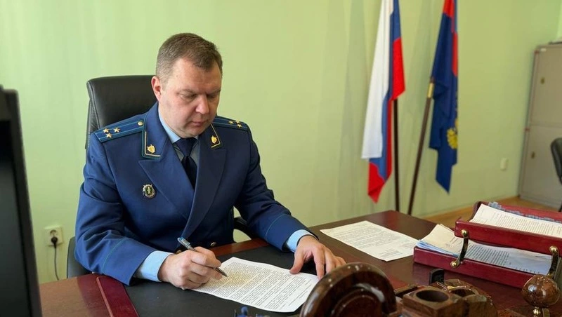 Двоих сотрудников администрации уволили в Прегорье по решению прокуратуры