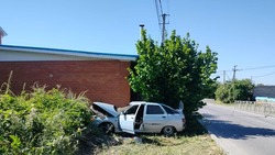 Водитель получил открытую черепно-мозговую травму в ДТП в Предгорье 