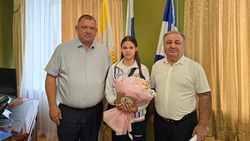 Глава Предгорья встретился с землячкой-чемпионкой Европы по боксу