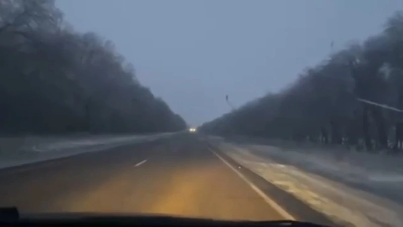 Водителей КМВ предупреждают о мокром снеге на дорогах