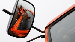 Справиться с заносами на дорогах в Предгорном округе помогла новая техника