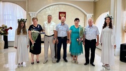 Медали «За любовь и верность» вручили двум семьям Предгорного округа