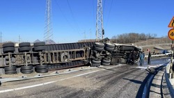 Движение ограничили после аварии с большегрузом в Предгорном округе