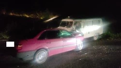 Иномарка выехала на встречку и столкнулась с автомобилем скорой помощи в Предгорном округе