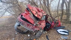 Водитель и два пассажира пострадали в ДТП в Предгорье после выезда на встречку