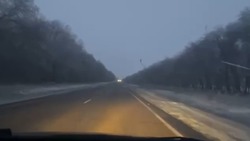 Водителей КМВ предупреждают о мокром снеге на дорогах