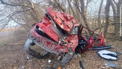 Водитель и два пассажира пострадали в ДТП в Предгорье после выезда на встречку