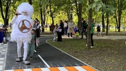 Дети изучают ПДД на современной площадке в Предгорье