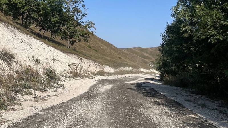 Специалисты провели грейдирование дороги в Предгорном округе