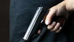 Житель Ставрополья грозился выстрелить в жену из пистолета